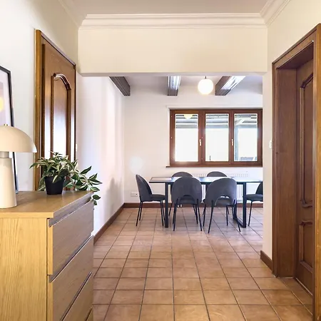 Apartmán Spacious 4 Bedroom I Terrace I Parking